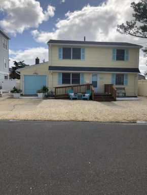 Awesome Home In Beach Haven Crest With 5 Bedrooms, Internet And Wifi